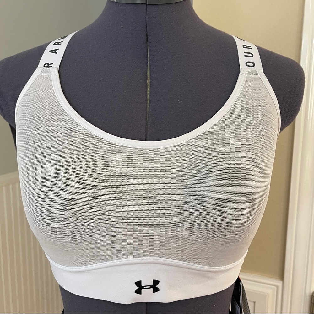 New Under Armour Sports Bra Adjustable Cross Straps LARGE Medium Support NWT